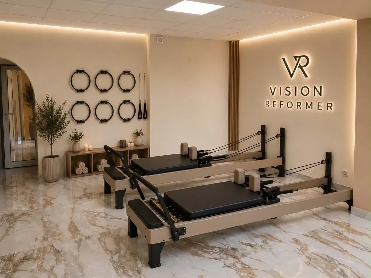 Реформър уред за индивидуална тренировка в пилатес студио VISION